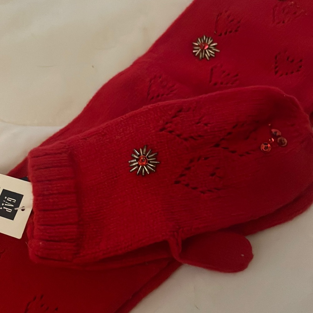NWT gap red scarf and mittens.
